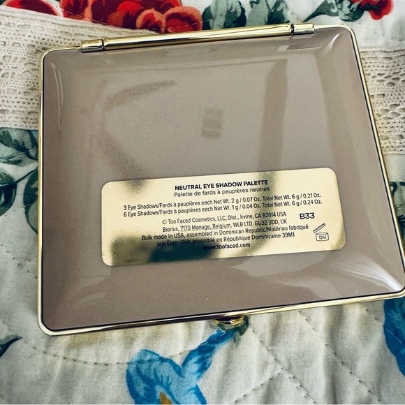 Too Faced Natural Eyes Palette with Cream and Brown Shades - Picture 9 of 10